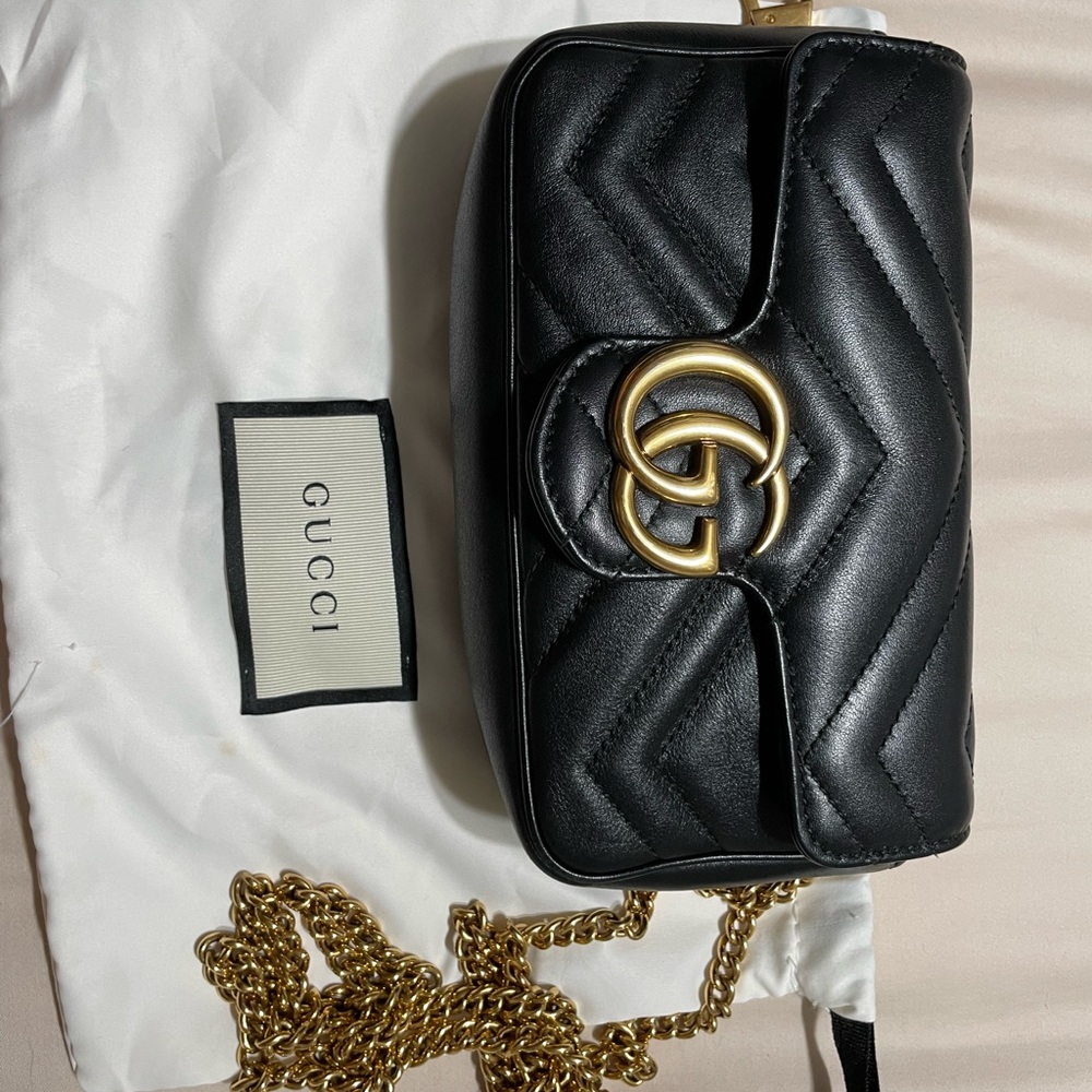 Gucci Marmont matelassé leather super mini bag